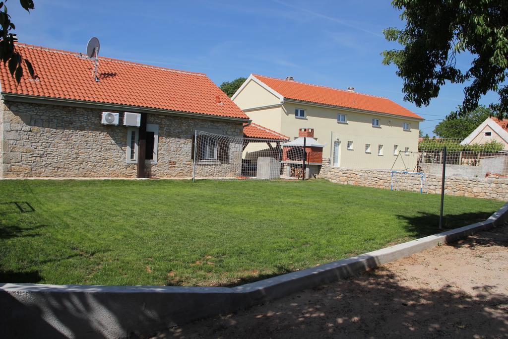 Rural House Gluic Villa Bogatić Стая снимка