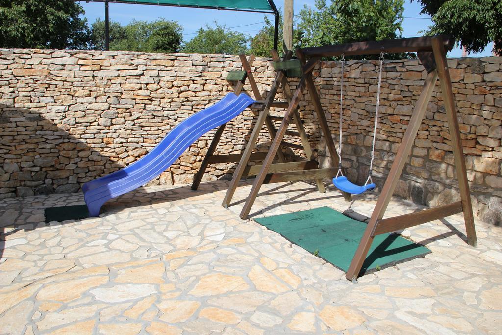 Rural House Gluic Villa Bogatić Стая снимка