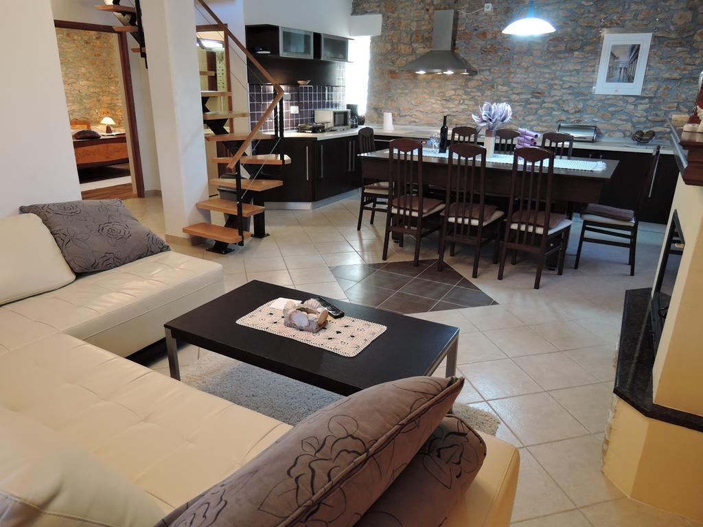 Rural House Gluic Villa Bogatić Стая снимка